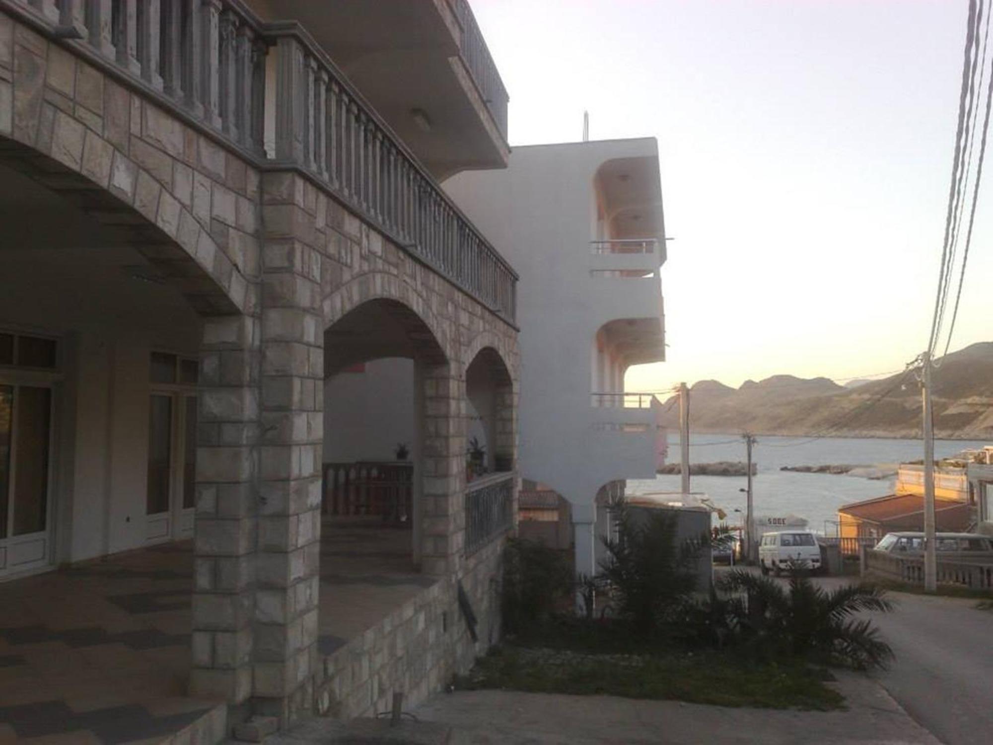 Apartments Aza Dobra Voda Buitenkant foto