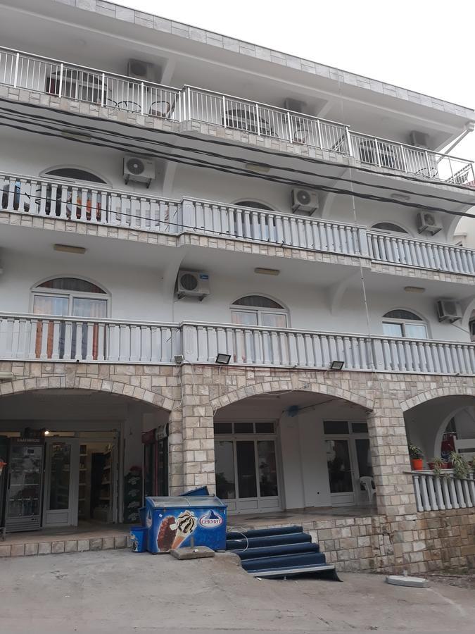 Apartments Aza Dobra Voda Buitenkant foto