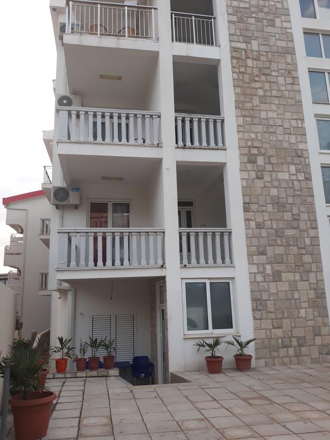 Apartments Aza Dobra Voda Buitenkant foto